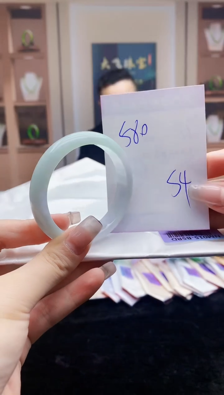 【闪购商品】翡翠手镯未镶嵌   H53-149