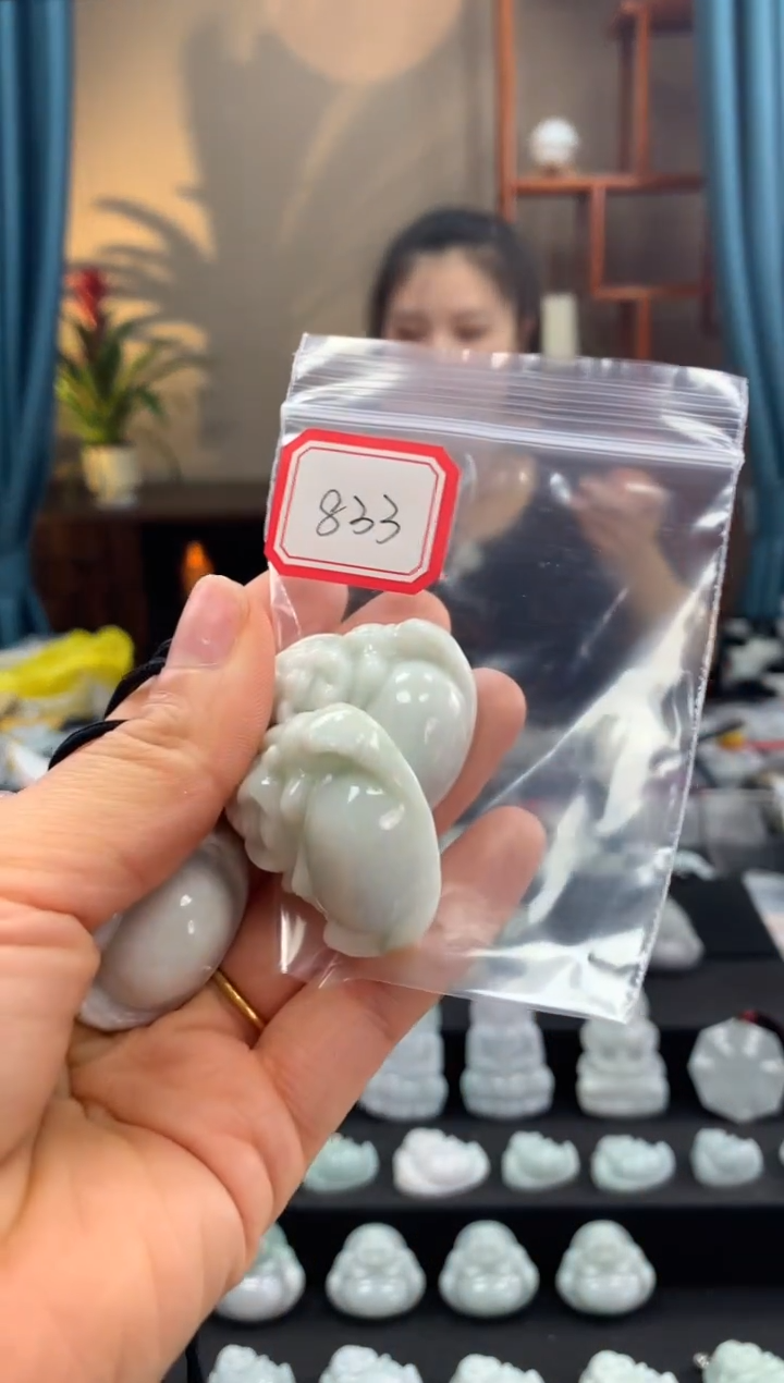 翡翠未镶嵌颈饰佛公833 多样性发一件