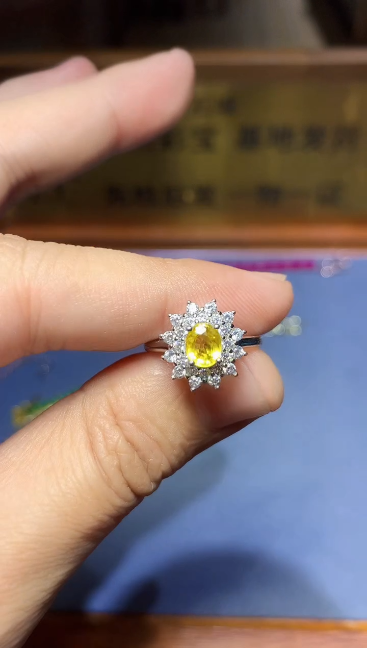 【闪购商品】蓝宝石戒指银S925镶嵌........