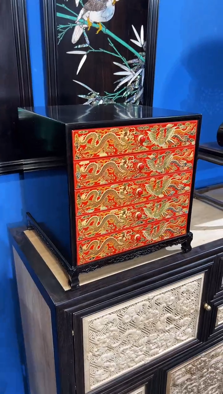 黑酸枝木类成套家具斗柜