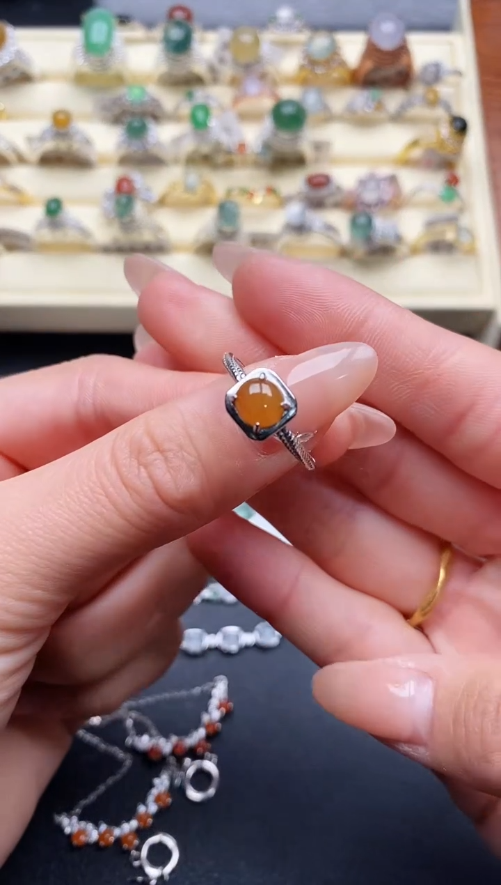 【闪购商品】翡翠戒指银S925镶嵌666666+5