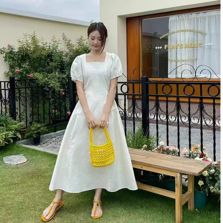 丰硕家2025年新款韩版时尚气质减龄收腰显瘦方领泡泡袖连衣裙2218