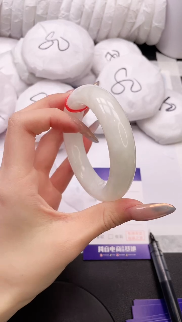 【闪购商品】和田玉手镯未镶嵌10K413-53