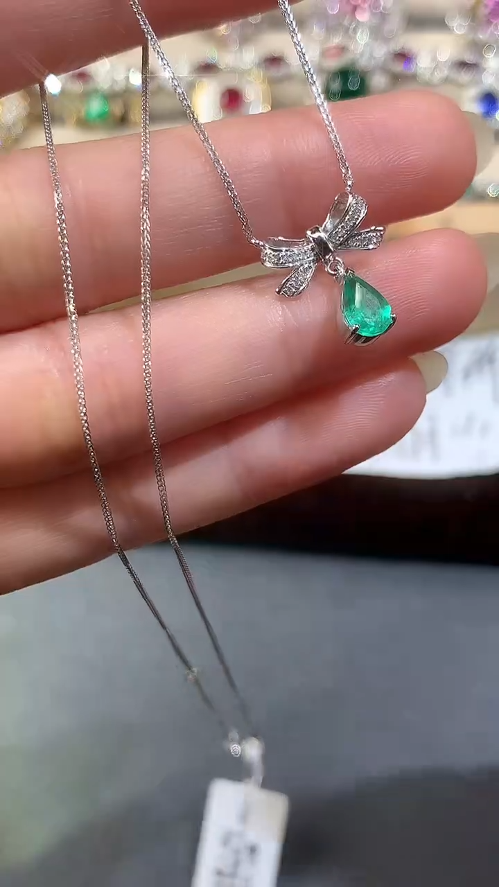 18K金镶嵌套链祖母绿D264|4980