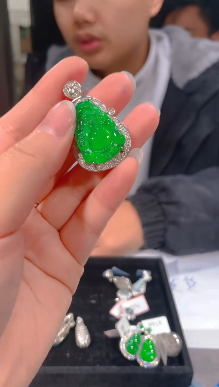 【闪购商品】定制翡翠未镶嵌70多样性发货（发其一）