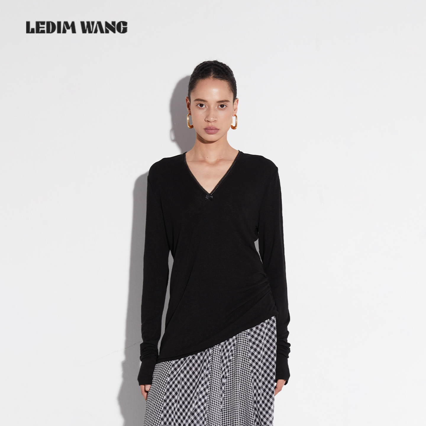 LEDIM WANG【白标系列】淡人V领慵懒感抽绳长袖T恤2025新款女堆感