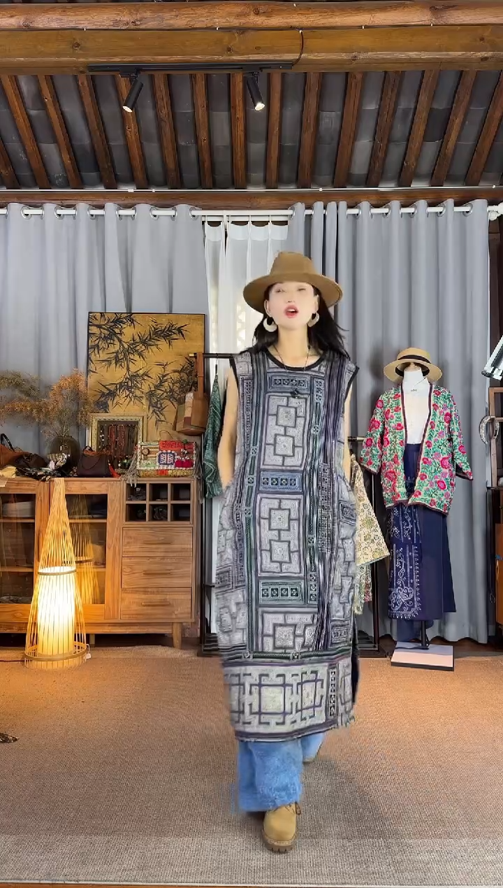 **设计师款蜡染满绣连衣裙，蓝色暗纹裤子组合