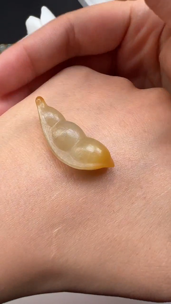 未镶嵌定制翡翠黄豆子