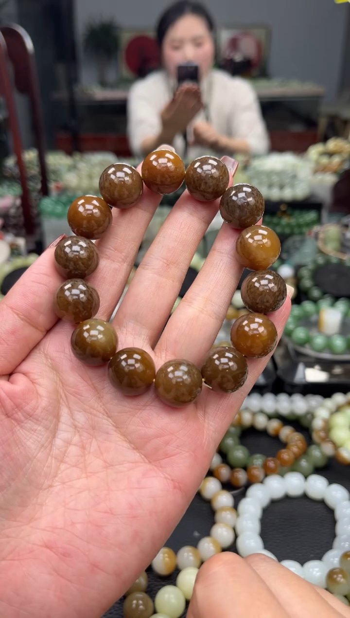 【闪购商品】和田玉手串未镶嵌新疆且末老红糖卡16