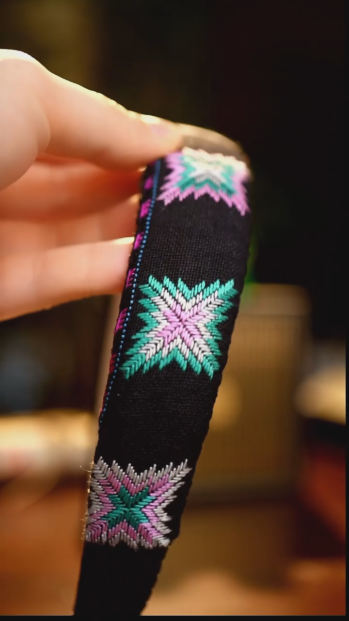 织绣私人定制苗族手工D180