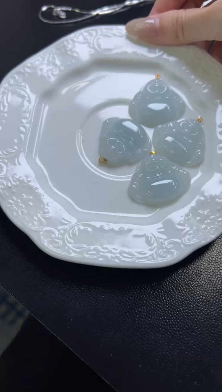 颈饰18K金镶嵌翡翠多样性发一件/2