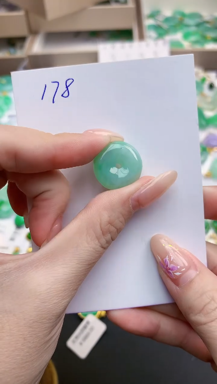 颈饰未镶嵌翡翠天然缅甸A货翡翠