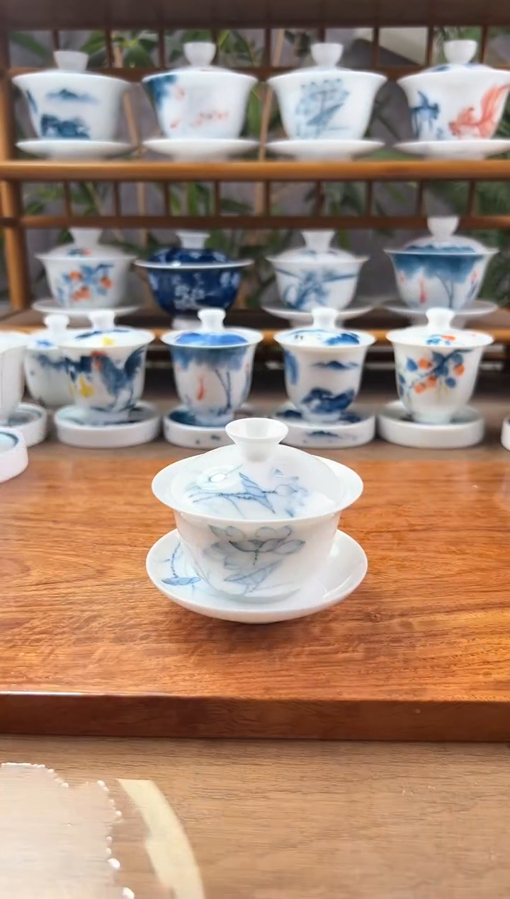 微瑕素莲80ml三才盖碗
