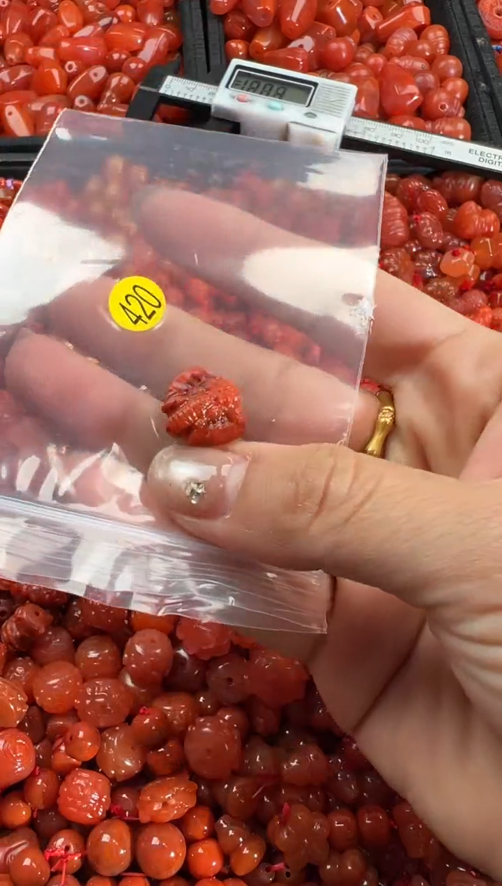 【闪购商品】南红玛瑙颈饰未镶嵌1
