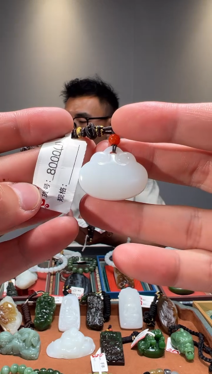 和田玉未镶嵌颈饰J