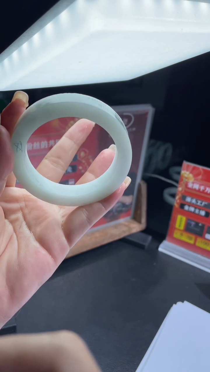 【闪购商品】定制翡翠手镯未镶嵌手镯DDQ/发一件