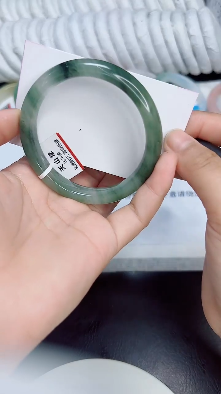 未镶嵌手镯石英质玉5/57.3