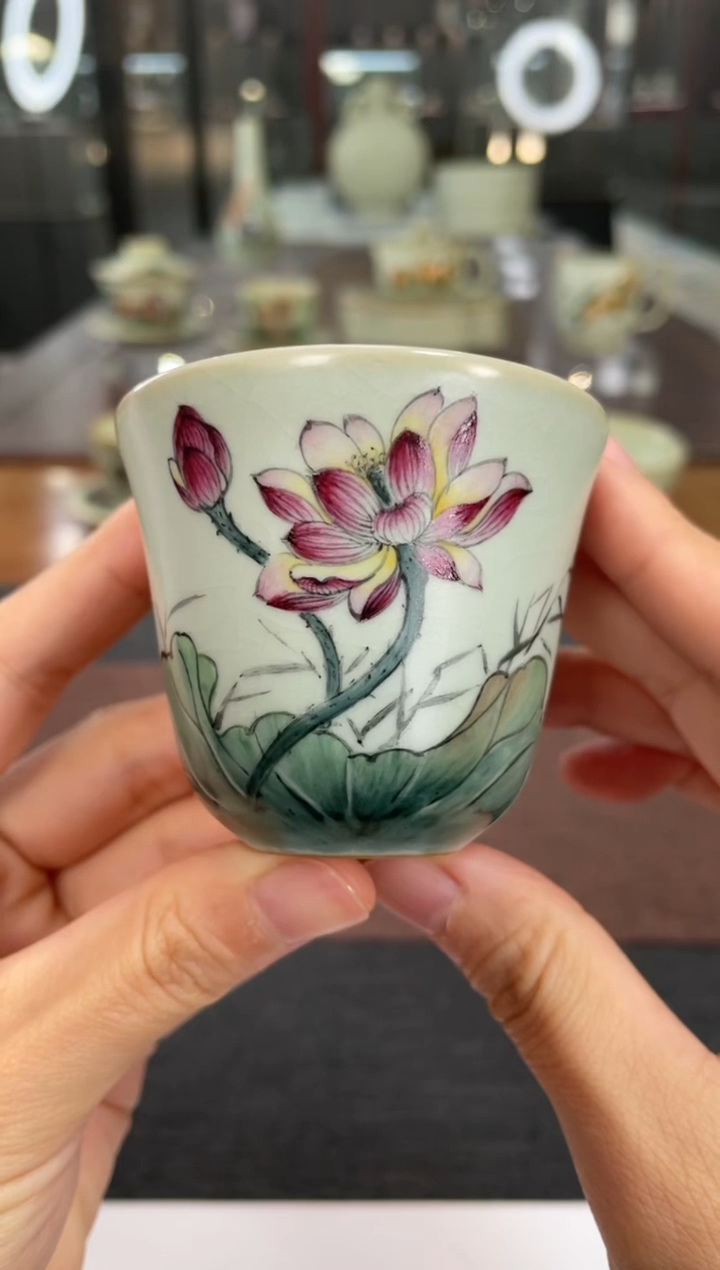 【闪购商品】余秀华彩绘闻香杯荷华