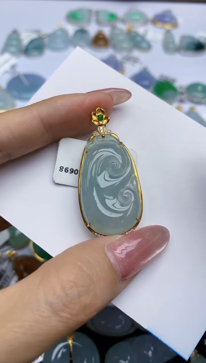 【闪购商品】翡翠挂件18K金镶嵌天然翡翠A货