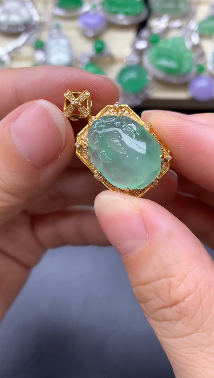 颈饰18K金镶嵌翡翠442-中国好珍宝