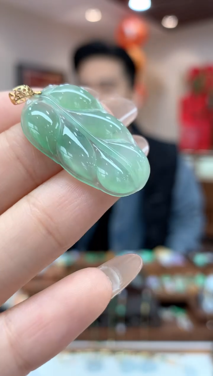 【闪购商品】翡翠吊坠(不含链)18K金镶嵌叶子