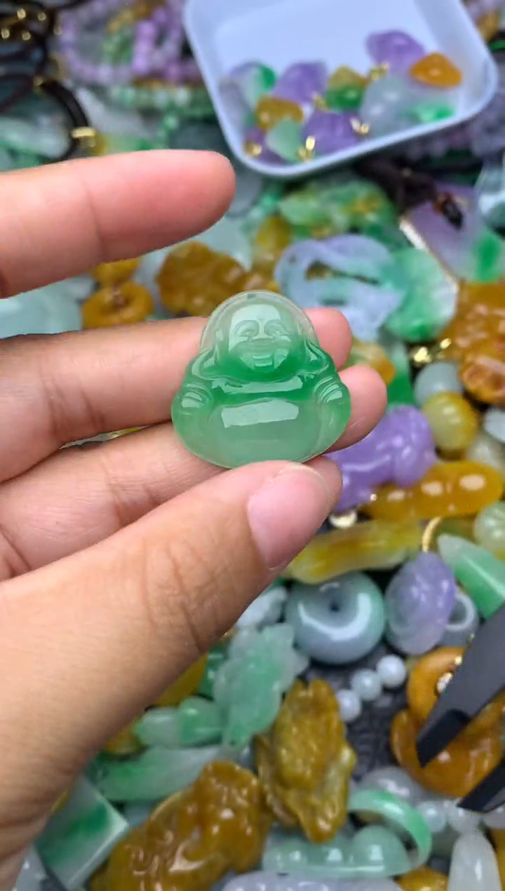 颈饰未镶嵌翡翠天然缅甸翡翠吊坠