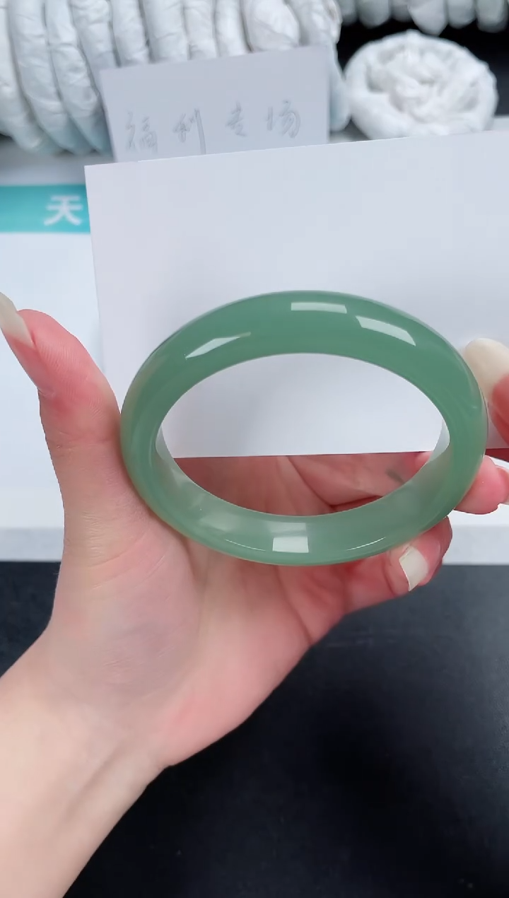 【闪购商品】石英质玉手镯未镶嵌83-58.5