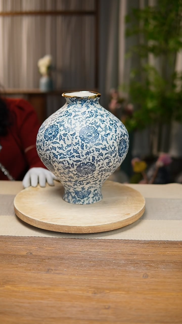 【闪购商品】陶瓷 花器青花瓷缠枝莲灯笼