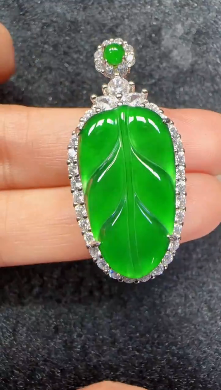 未镶嵌定制翡翠翡翠吊坠48