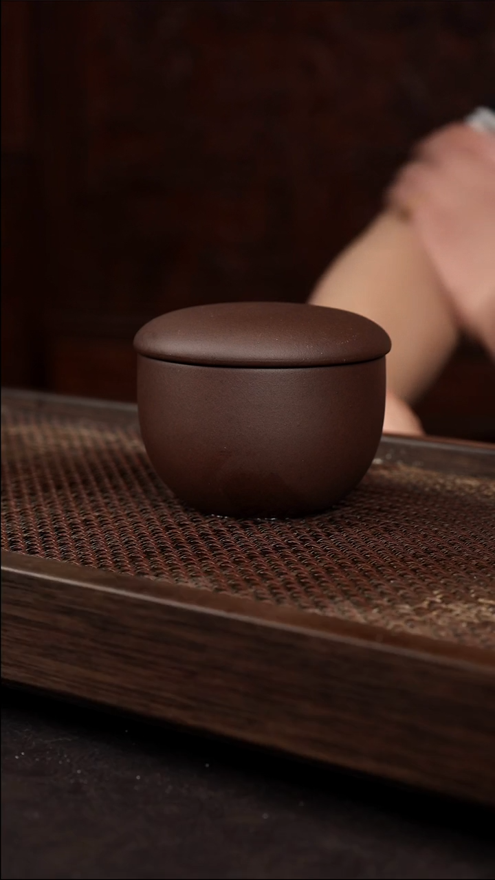 茶壶紫砂紫泥橡果茶叶罐