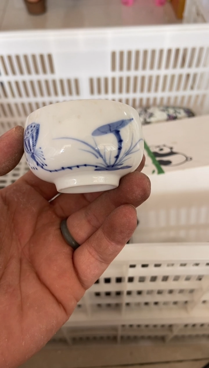 杯无运费险有瑕疵的摄影的产品有使用过的痕迹有点脏介意勿拍