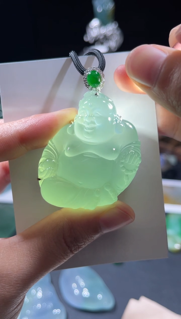 颈饰18K金镶嵌翡翠佳佳翡翠佛公成品挂件28w