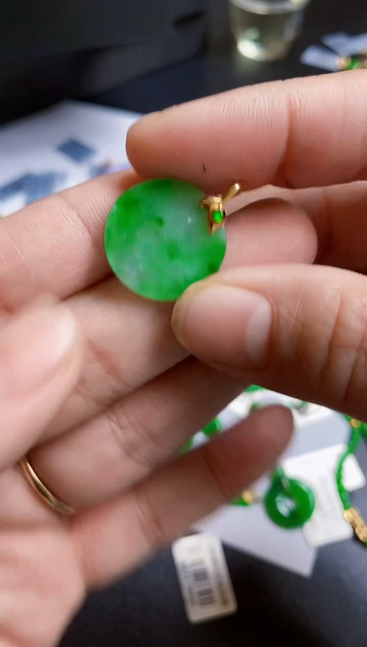 【闪购商品】翡翠颈饰18K金镶嵌吊坠