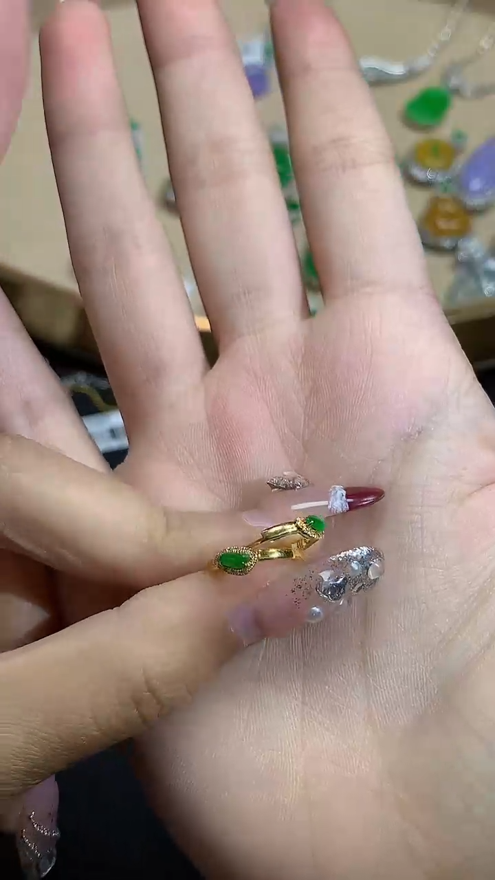 【闪购商品】翡翠耳饰18K金镶嵌SG-2310