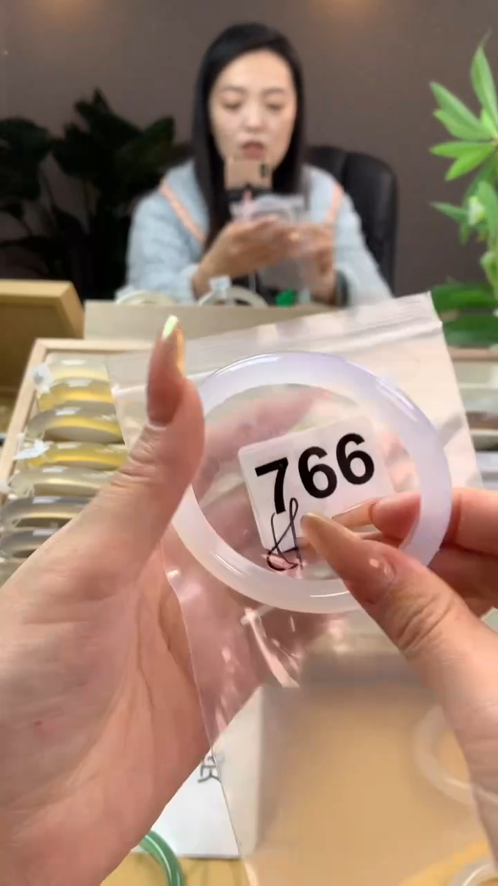 【闪购商品】玛瑙/玉髓手镯未镶嵌766