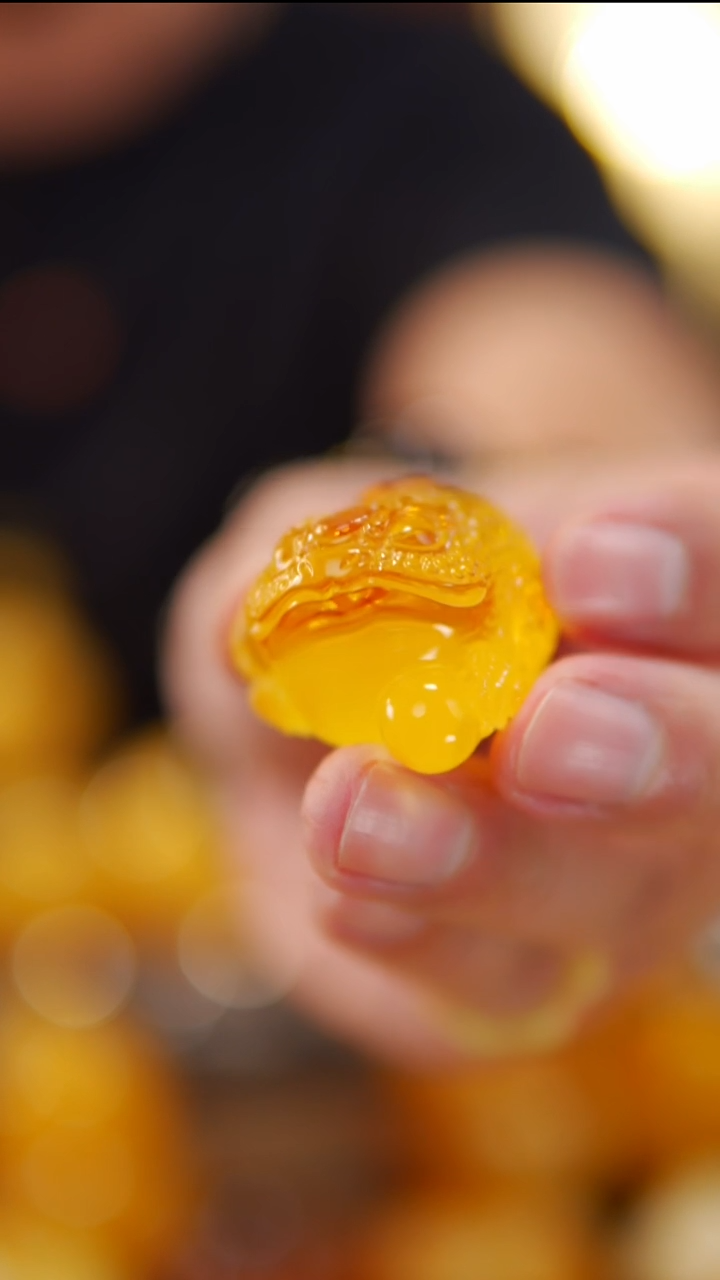 裸石琥珀未镶嵌呱呱来财16.63