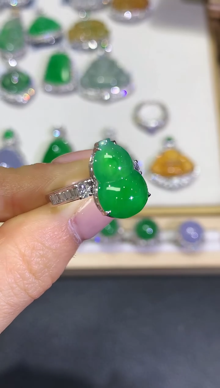 【闪购商品】翡翠颈饰18K金镶嵌团购31