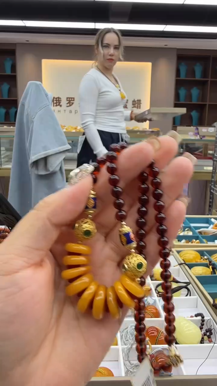 琥珀颈饰未镶嵌160秒拍号 假一罚三 