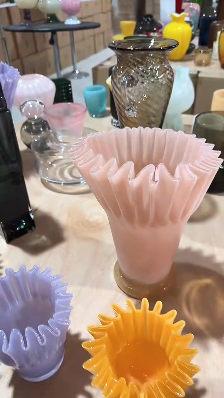 【闪购商品】玻璃粉色折纸花瓶