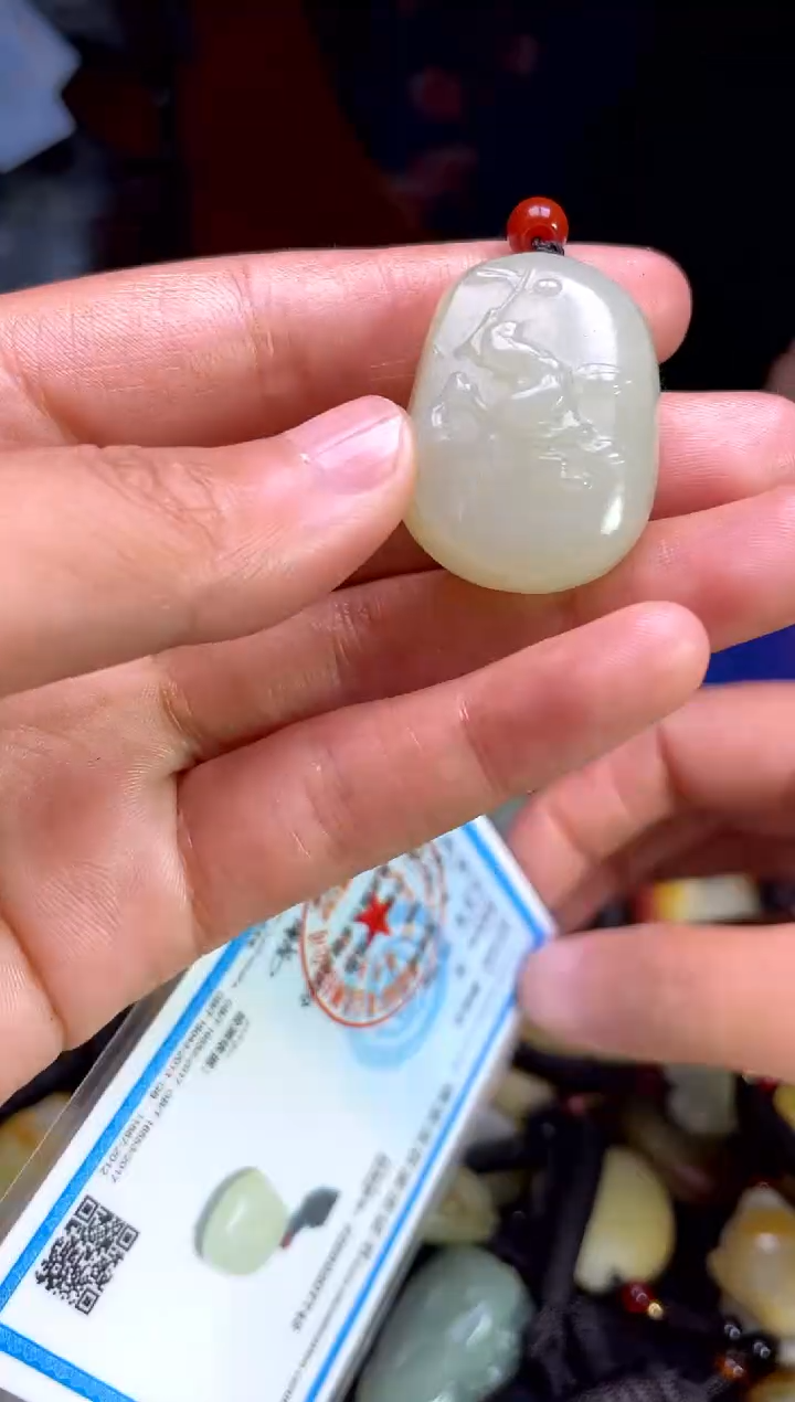 和田玉未镶嵌颈饰1