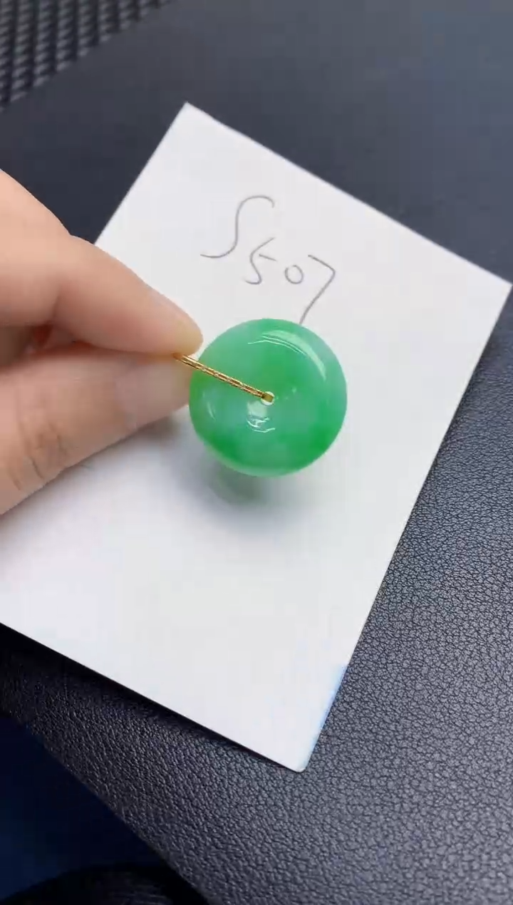 【闪购商品】翡翠颈饰18K金镶嵌000000000