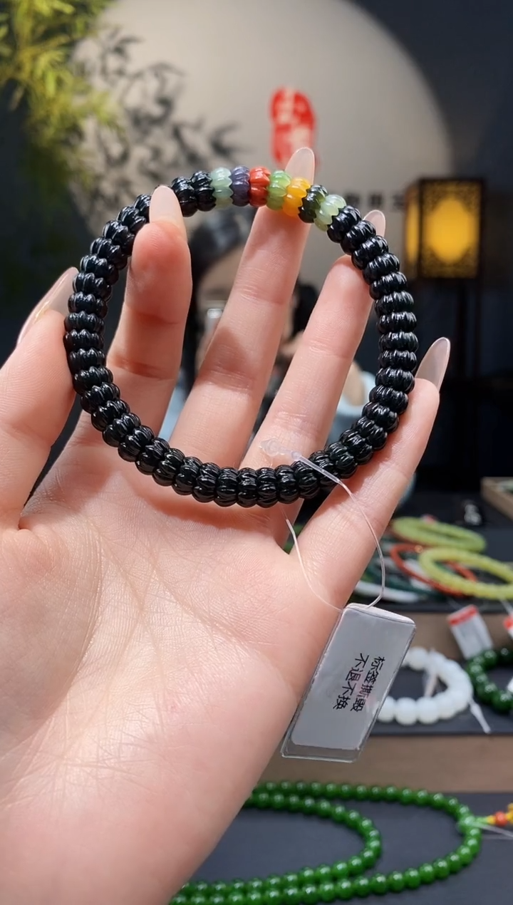 【闪购商品】和田玉1未镶嵌8.5mm黑青彩莲花手串