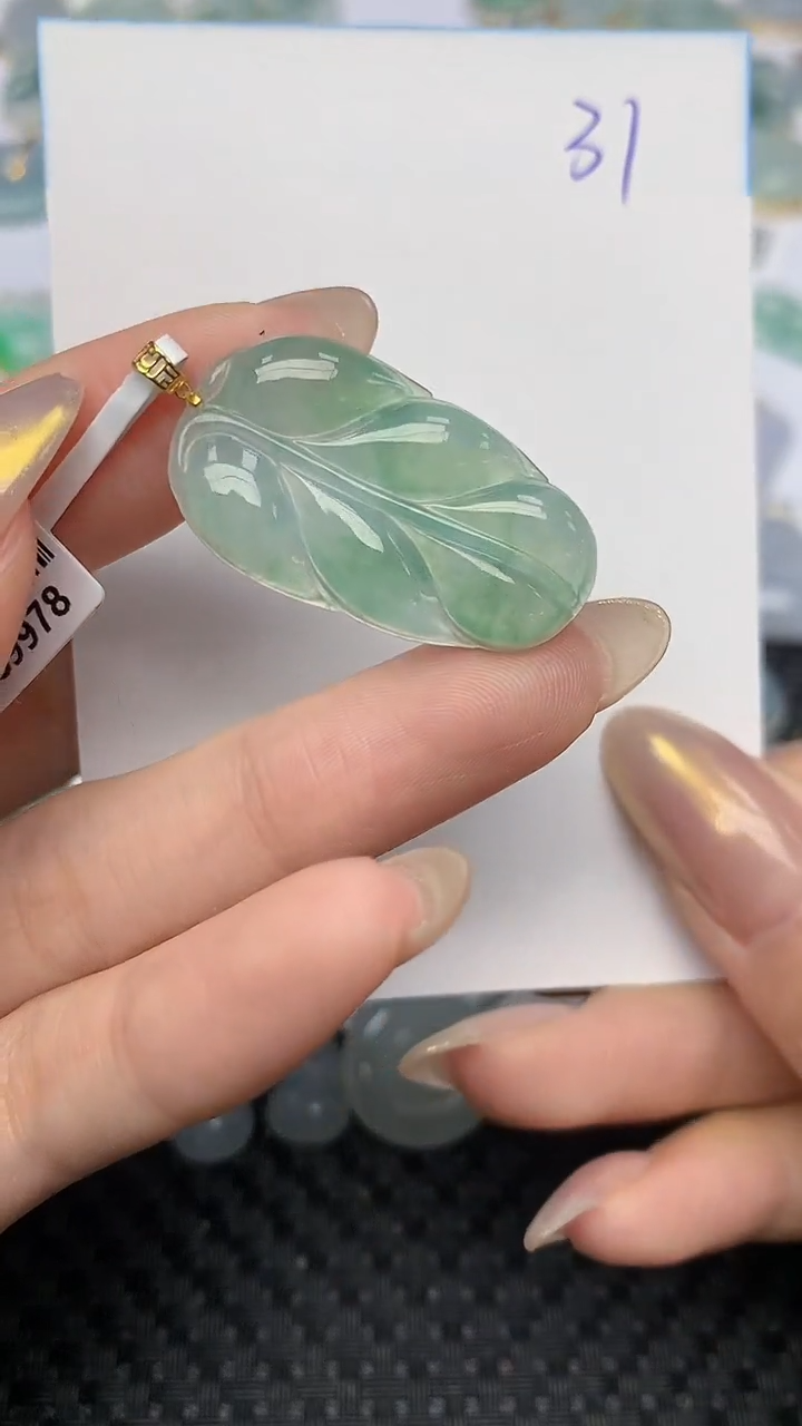 【闪购商品】翡翠颈饰18K金镶嵌天然翡翠a货