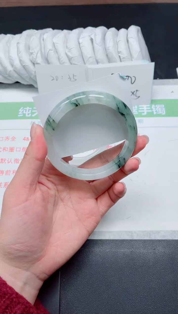 【闪购商品】石英质玉手镯未镶嵌584-64.5