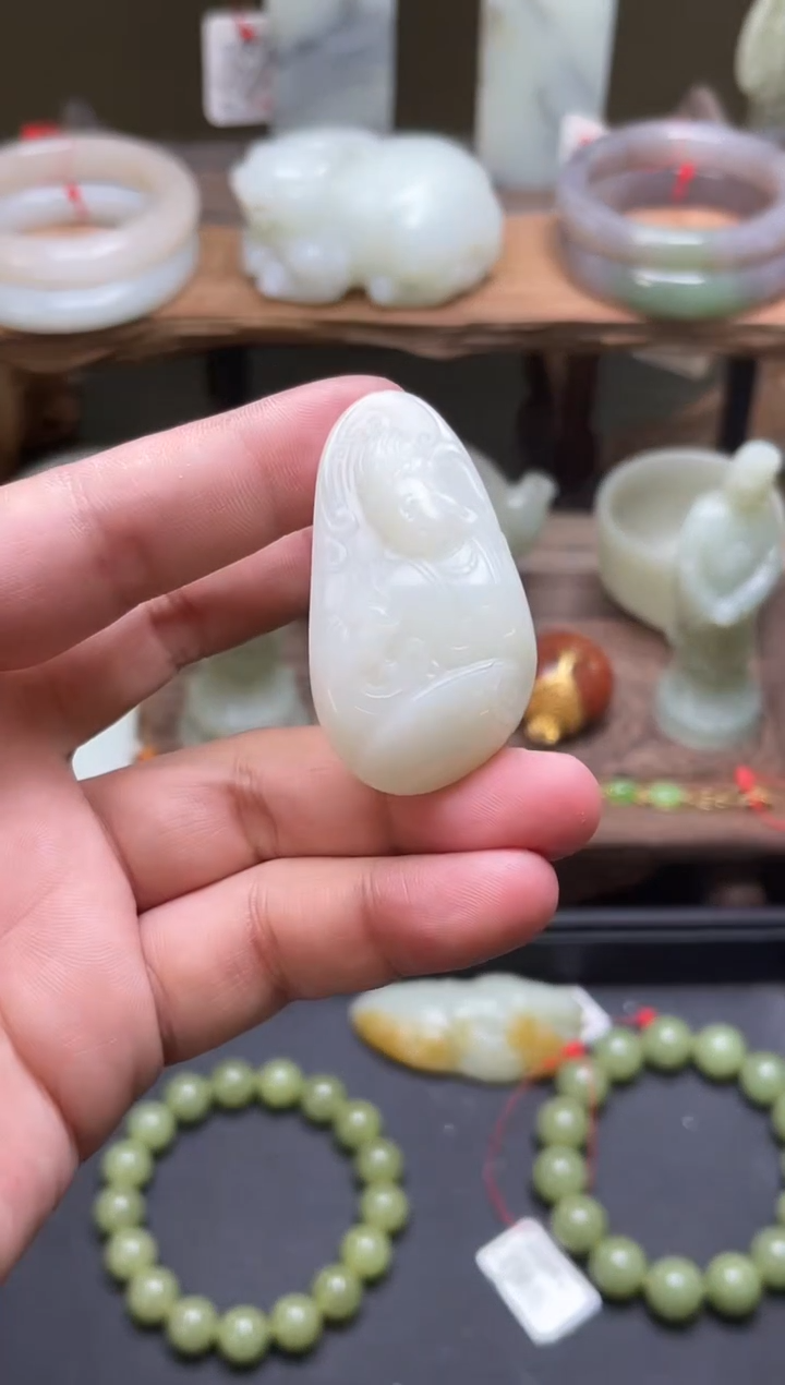 【闪购商品】和田玉未镶嵌吊坠新疆米达 观音