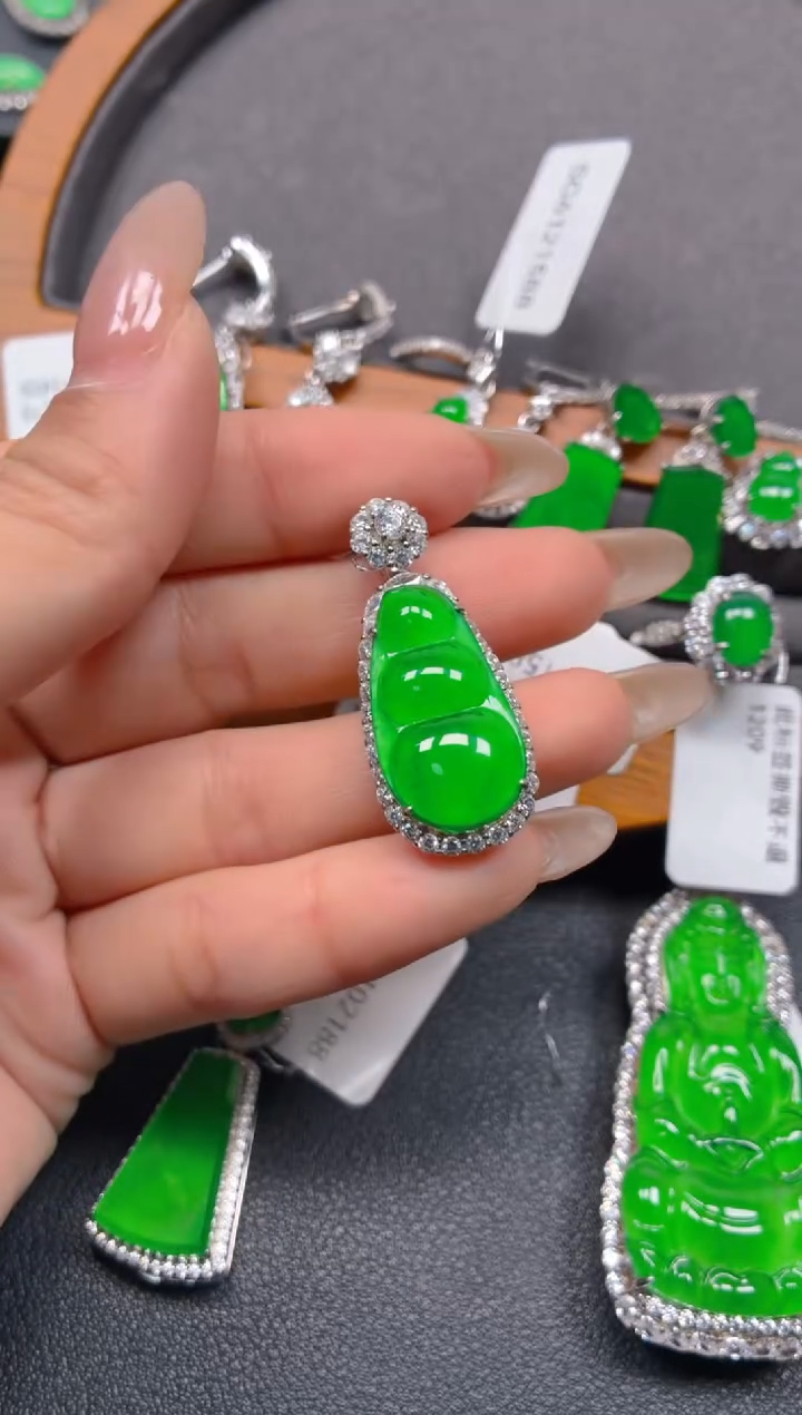 吊坠(不含链)银S925镶嵌翡翠1