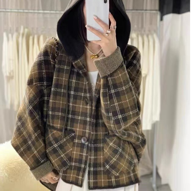 冬季大衣格子连帽蝙蝠袖毛呢外套宽松显瘦拼接毛衣连衣裙秋冬新款