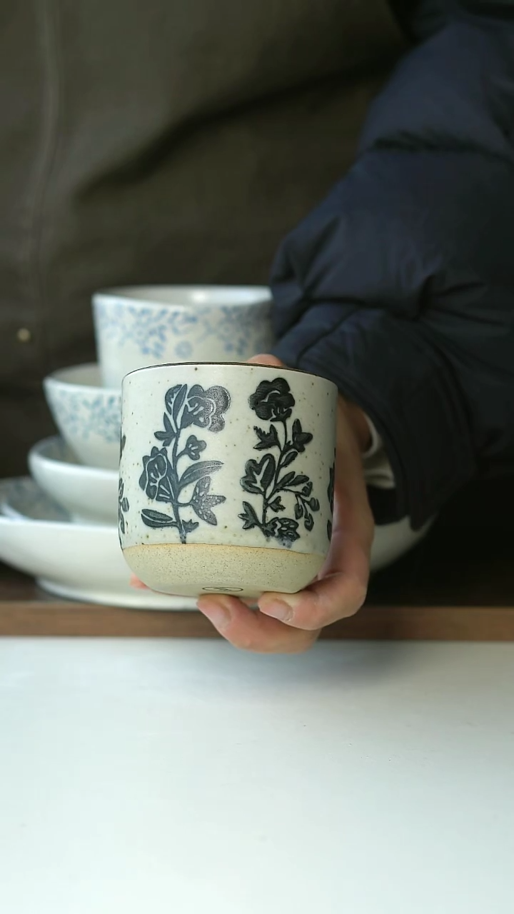 【闪购商品】陶瓷手绘玫瑰手握杯260ML@4-2@