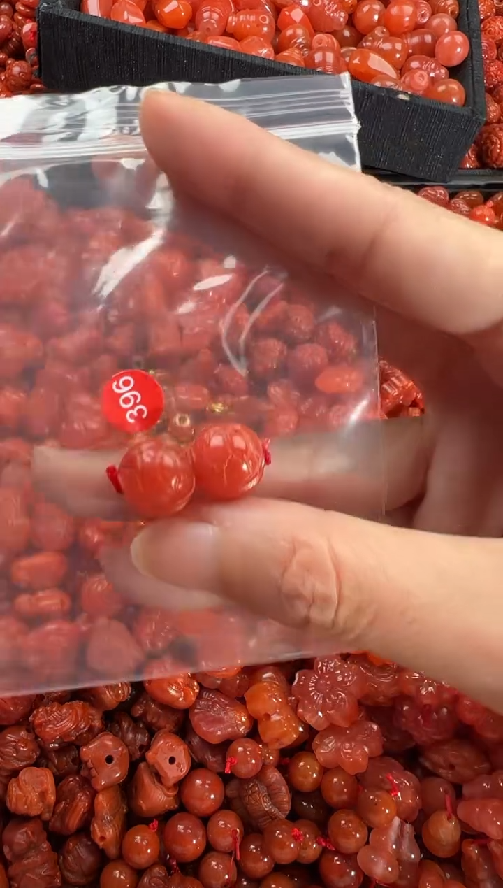 【闪购商品】南红玛瑙颈饰未镶嵌1