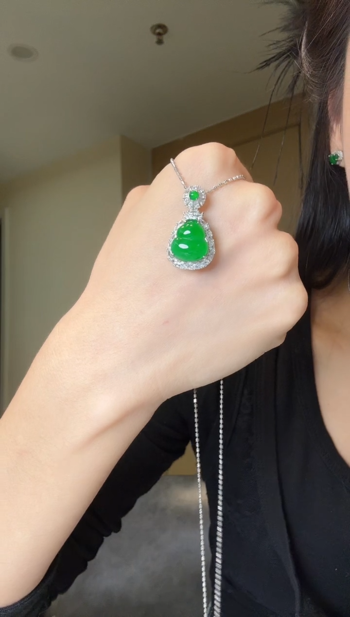 【闪购商品】翡翠吊坠(不含链)银S925镶嵌天然翡翠吊坠